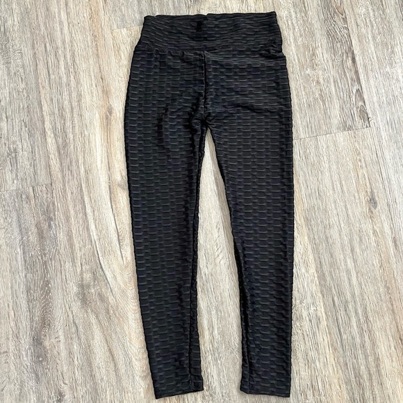 Black Stretchy Black Ribbed Leggings - Picture 14 of 15